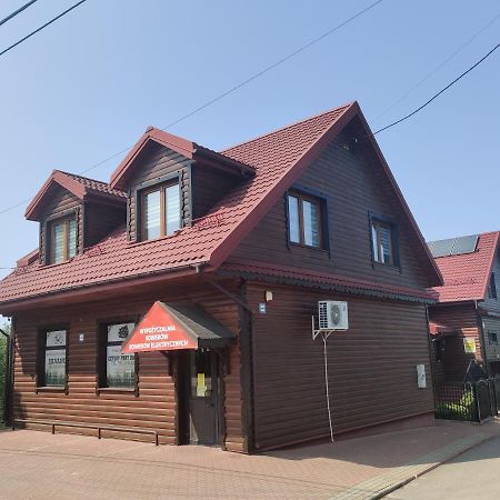 Gasthaus Cztery Pory Roku Białowieża Exterior foto