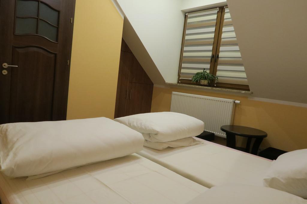 Gasthaus Cztery Pory Roku Białowieża Zimmer foto