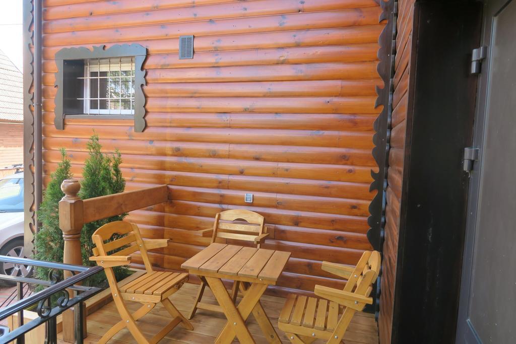 Gasthaus Cztery Pory Roku Białowieża Exterior foto