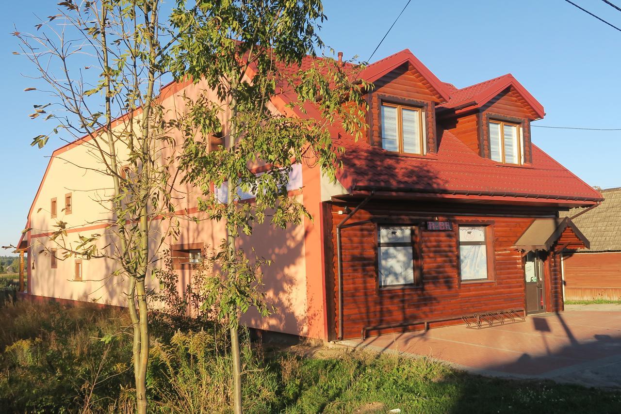Gasthaus Cztery Pory Roku Białowieża Exterior foto